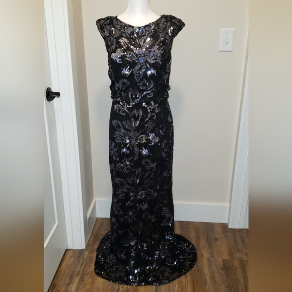 Badgley Mischka Dresses & Skirts - Bagley Mischka Midnight Blue Dress 10